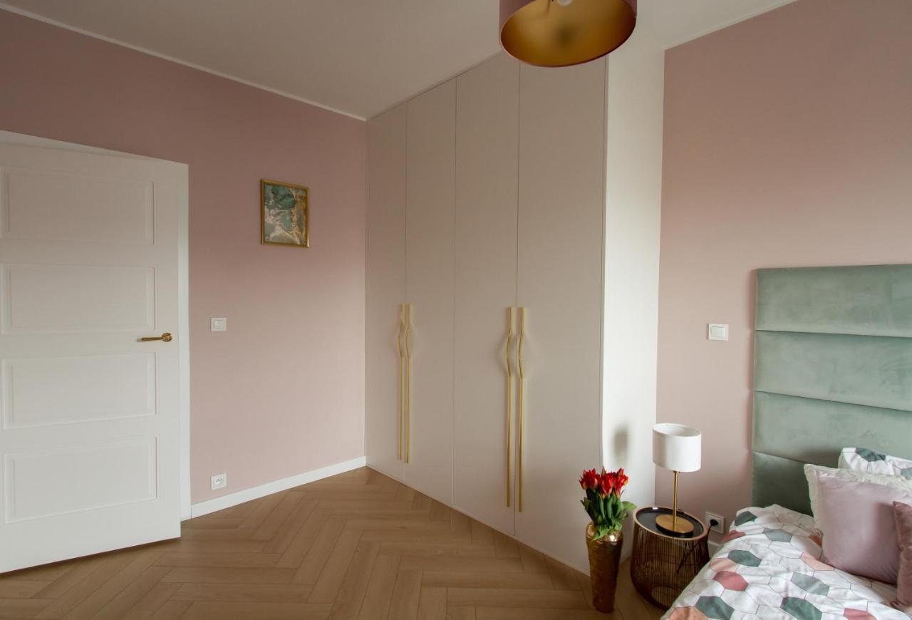 Nowy Apartment Przy Placu Szembeka Βαρσοβία Εξωτερικό φωτογραφία